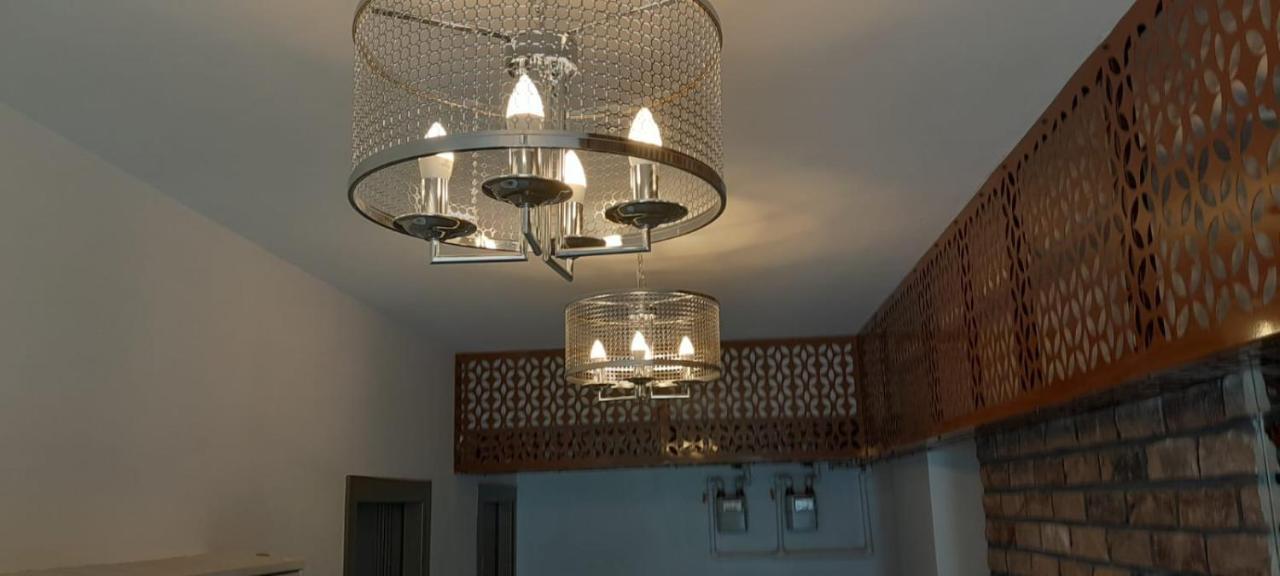 Coresi, 2 Camere, Sleeps 6 Large Private Garden Apartment Pets Welcome Braşov Esterno foto